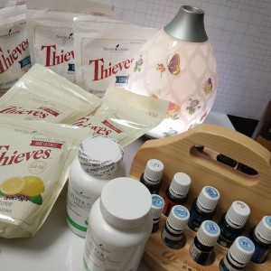 喉嚨有點不舒服..... *